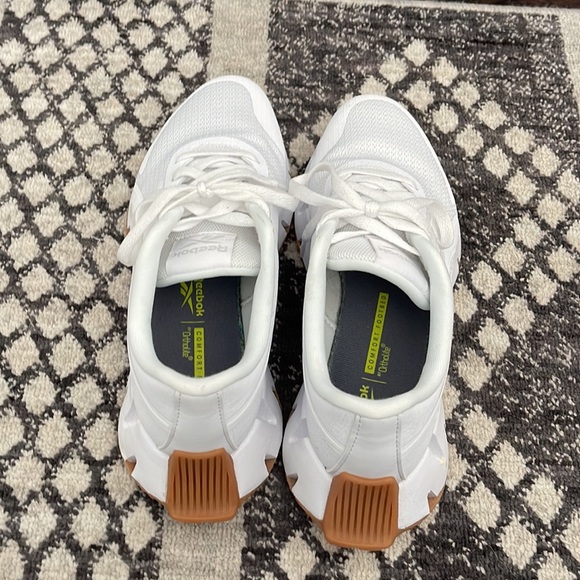 Reebok Shoes Reebok Size 8 Poshmark